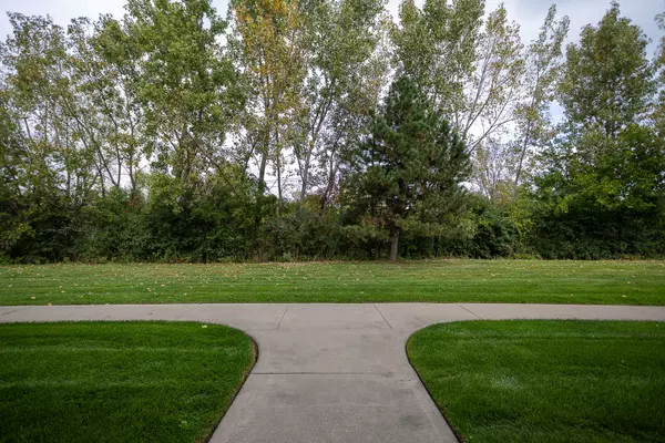 Oak Forest, IL 60452,6830 W WINDING Trail #102