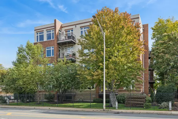 515 N Harlem Avenue #105, Oak Park, IL 60302