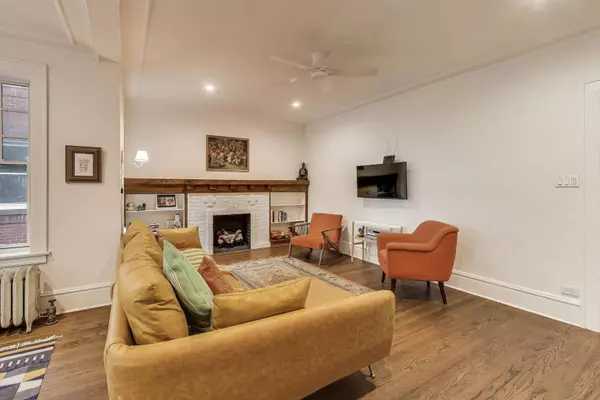 Chicago, IL 60640,5306 N Glenwood Avenue #2A