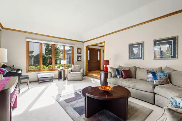 Arlington Heights, IL 60004,2409 E Greshan Court