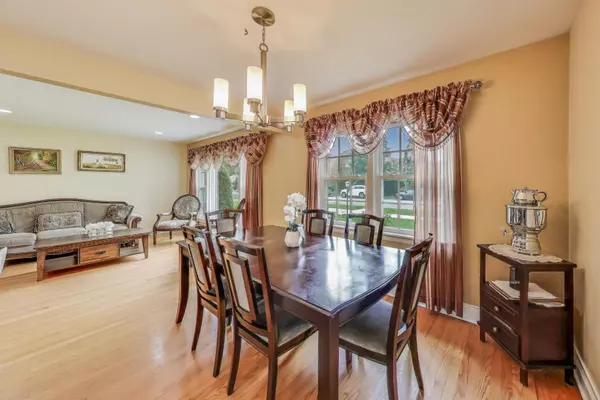 Skokie, IL 60076,8141 Kenneth Avenue