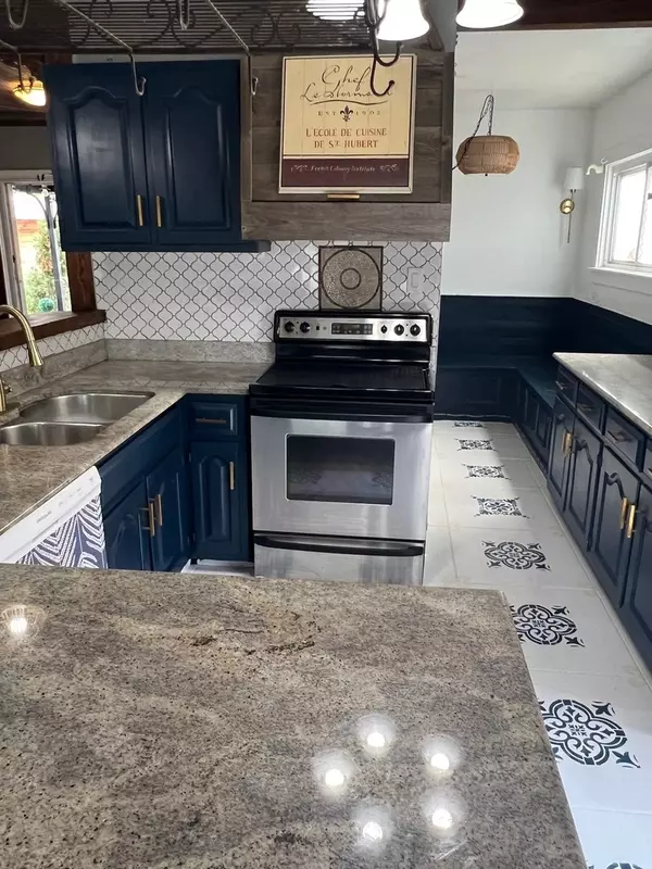 Bensenville, IL 60106,445 S ELLIS Street