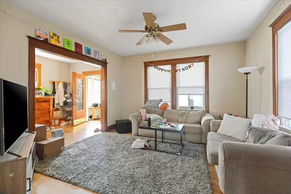 Evanston, IL 60201,1117 Foster Street #1