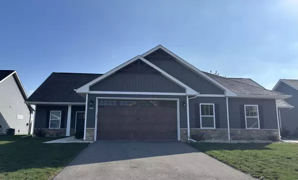 608 Anjali Court #L, Sycamore, IL 60178