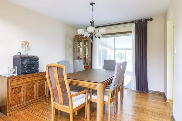 Darien, IL 60561,7213 Emerson Drive