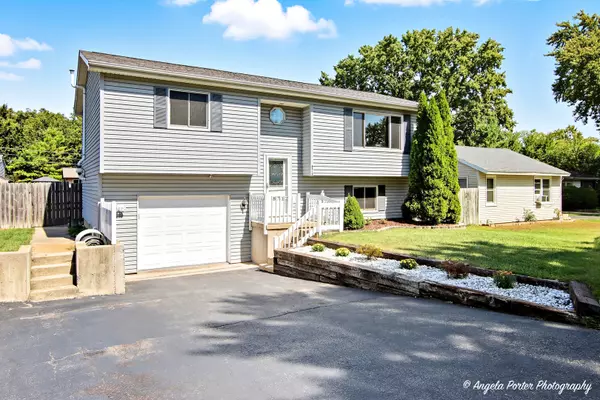 Wonder Lake, IL 60097,8712 Ramble Road