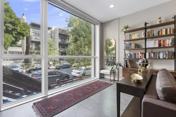 Chicago, IL 60622,878 N Marshfield Avenue #1