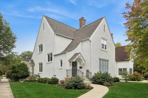 Glen Ellyn, IL 60137,233 N Park Boulevard