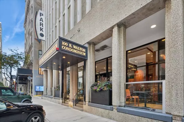 Chicago, IL 60611,100 E Walton Street #33A