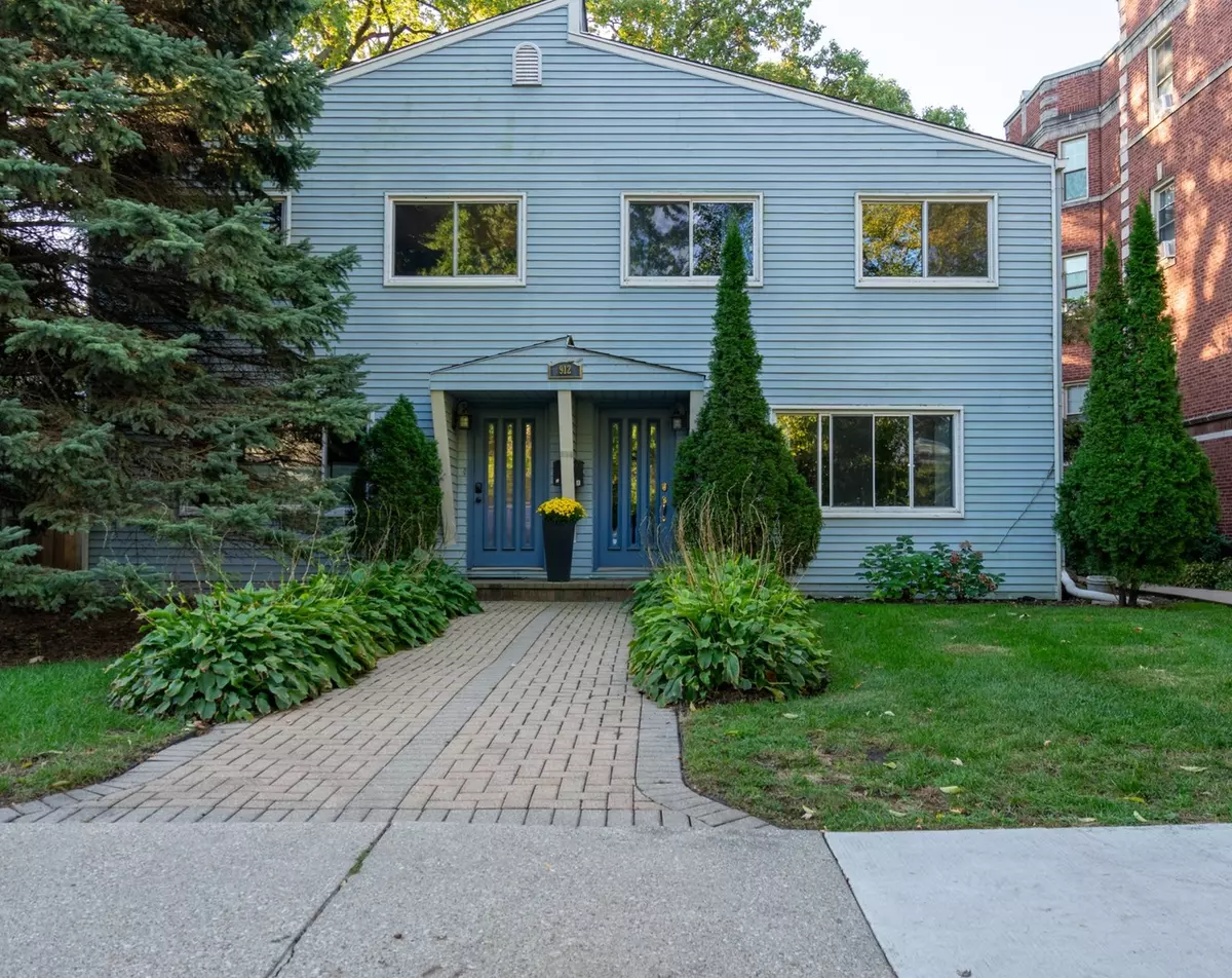 Evanston, IL 60202,912 Crain Street #B