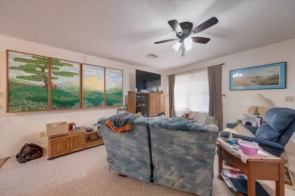 Urbana, IL 61802,2422 E Green Street