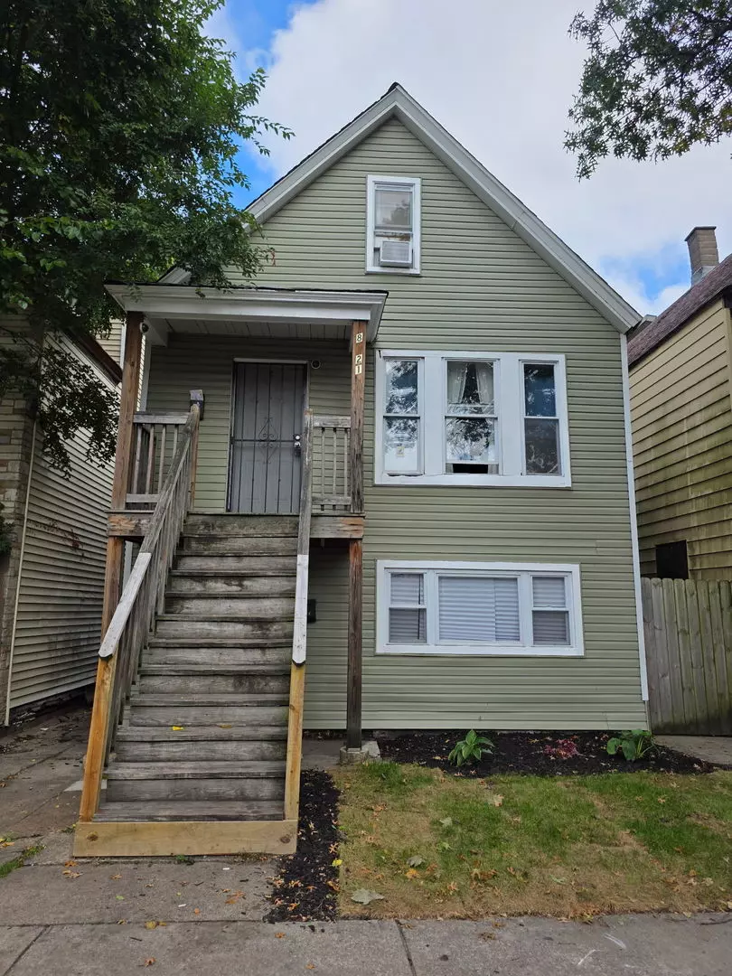 Chicago, IL 60617,8221 S Houston Avenue