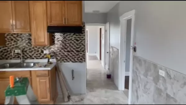 Chicago, IL 60629,7154 S Rockwell Street