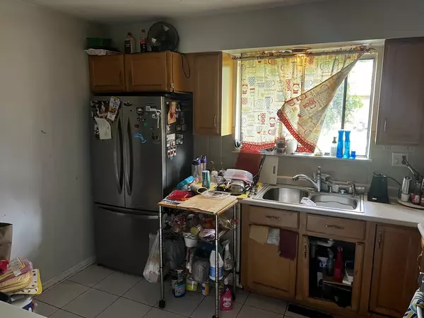 Wheeling, IL 60090,1602 Chippewa Trail