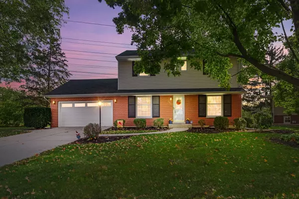 Arlington Heights, IL 60005,2829 Briarwood Drive