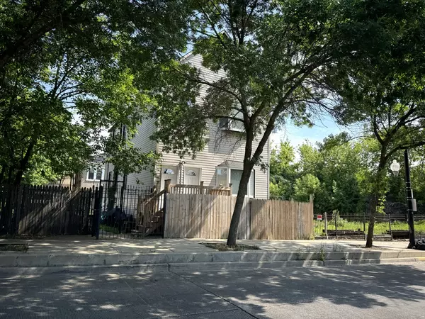 3904 W Armitage Avenue #1F, Chicago, IL 60647