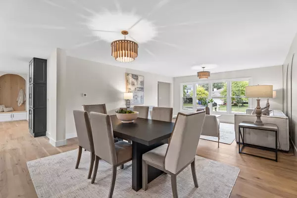 Naperville, IL 60563,2084 Maplewood Circle