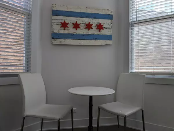 Chicago, IL 60618,2120 W Belmont Avenue #3F