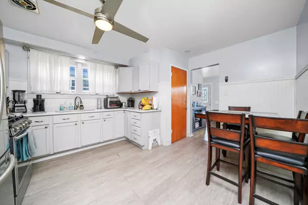 Chicago, IL 60638,4818 S Lavergne Avenue