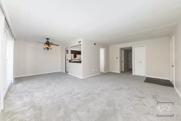 Oak Lawn, IL 60453,10336 S Keating Avenue #102