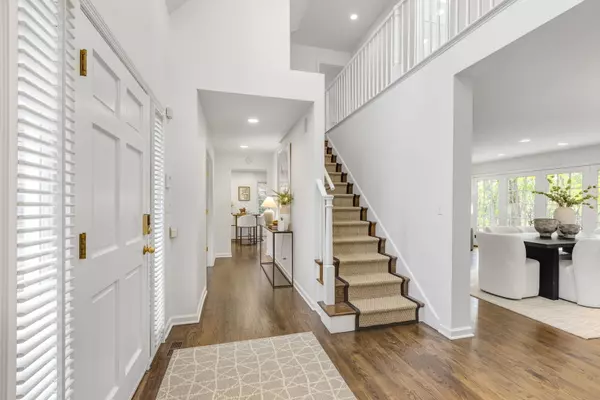 Lake Forest, IL 60045,540 Buena Road