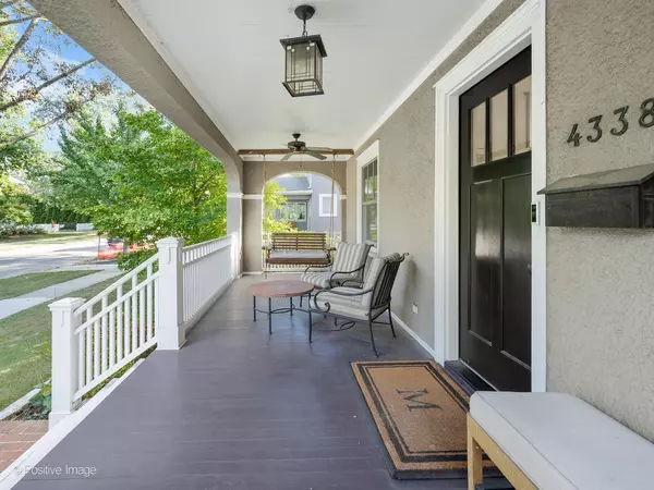 Western Springs, IL 60558,4338 Lawn Avenue