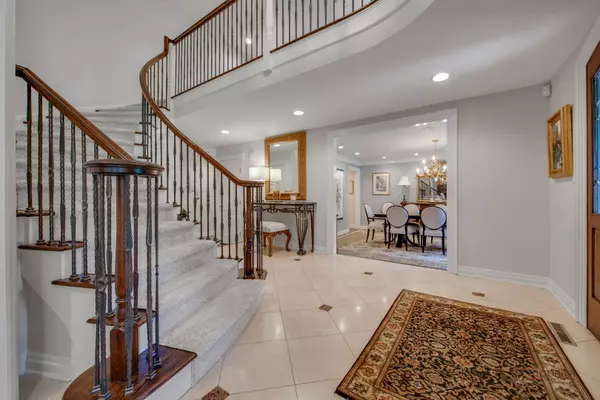 Lake Forest, IL 60045,1090 Evergreen Drive