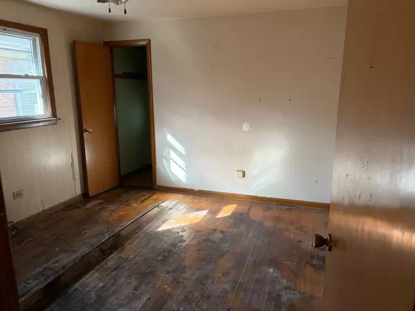 Calumet Park, IL 60827,12621 S Wood Street