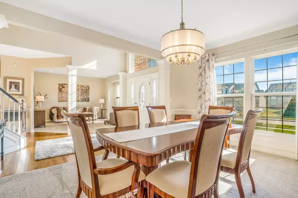 Streamwood, IL 60107,104 Cottonwood Drive