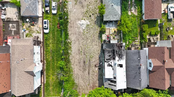 Chicago, IL 60621,5935 S Carpenter Street