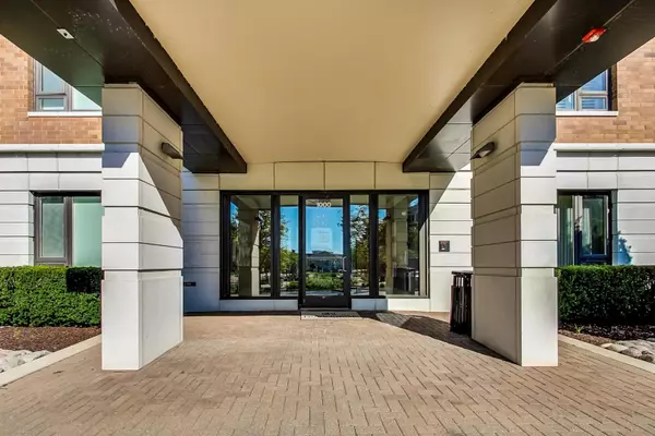 Burr Ridge, IL 60527,1000 Village Center Drive #105