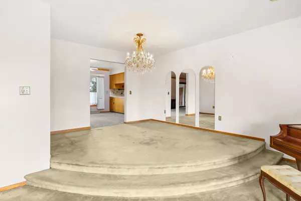 Coal City, IL 60416,20 N Carbon Hill Road