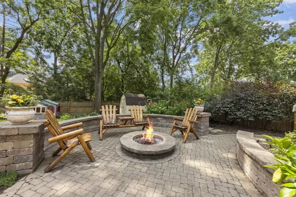 Naperville, IL 60565,614 Bakewell Lane