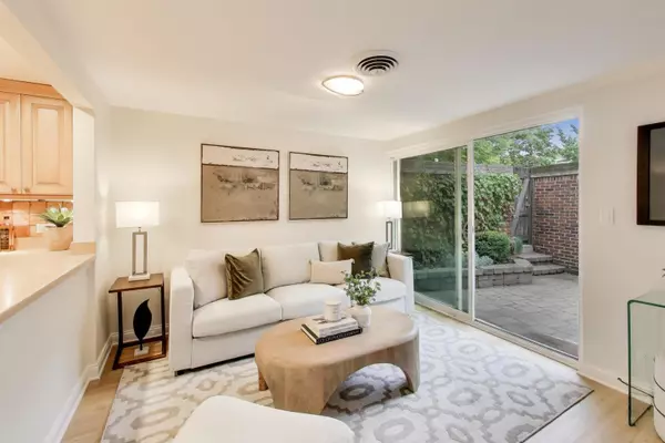 Chicago, IL 60614,515 W Dickens Avenue