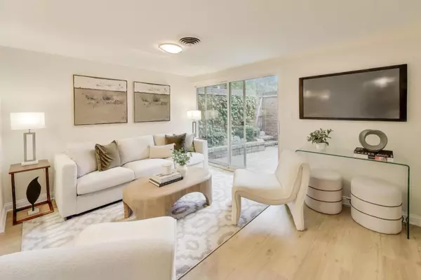 Chicago, IL 60614,515 W Dickens Avenue