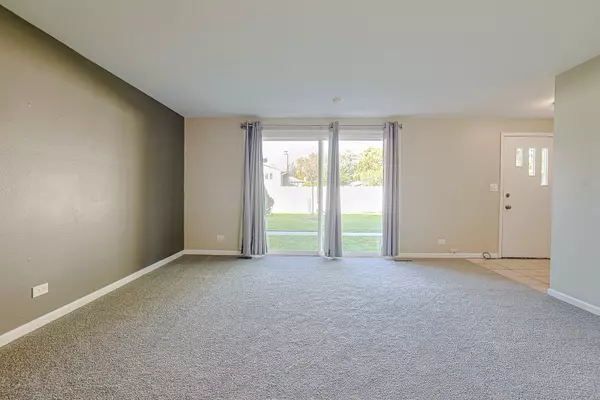 Schaumburg, IL 60194,1128 Quanset Court #1128