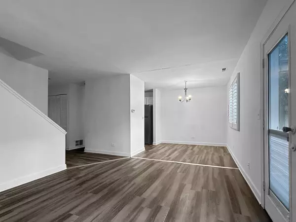 Carol Stream, IL 60188,514 Alton Court