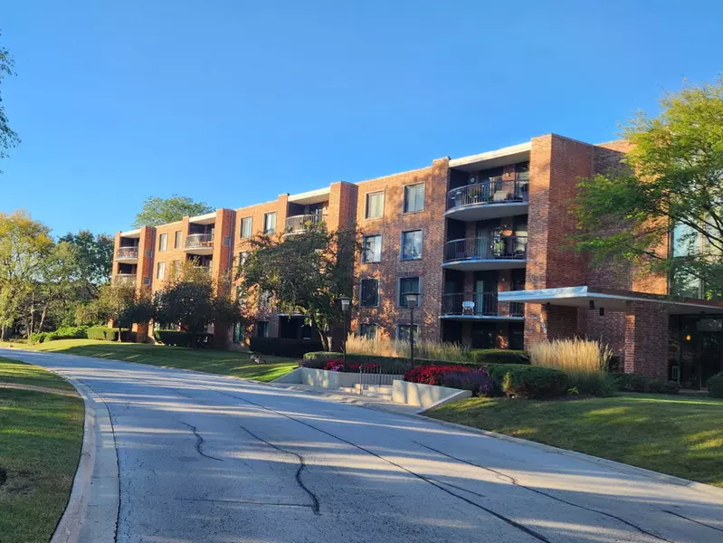 1605 E Central Road #410B, Arlington Heights, IL 60005