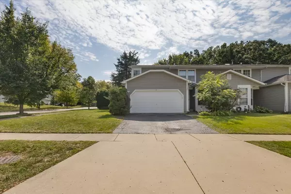 Streamwood, IL 60107,3 Dorchester Court