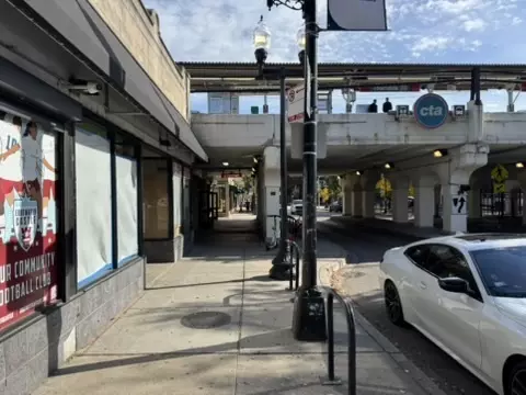 1122 W Thorndale Avenue, Chicago, IL 60660