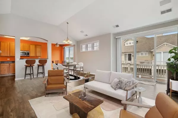 Wauconda, IL 60084,325 Sundown Court #B