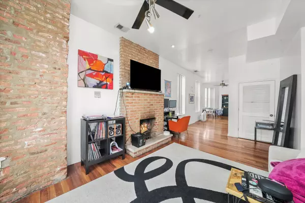 Chicago, IL 60612,1140 S Sacramento Boulevard