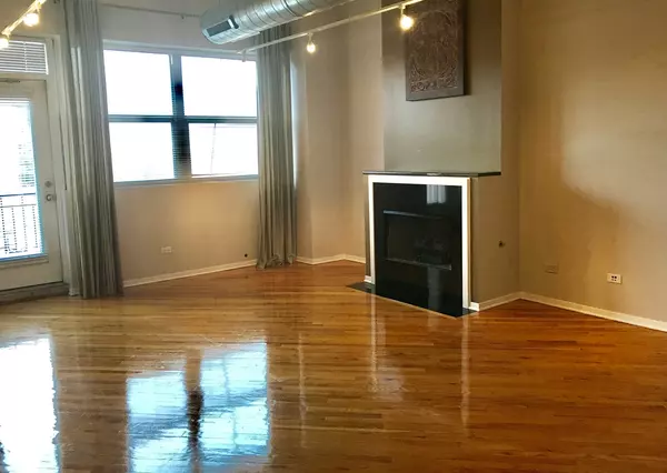 Chicago, IL 60607,500 S Clinton Street #325