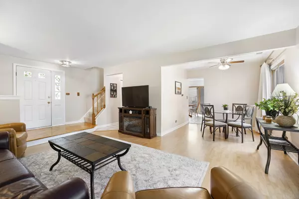Carol Stream, IL 60188,716 Sand Creek Drive
