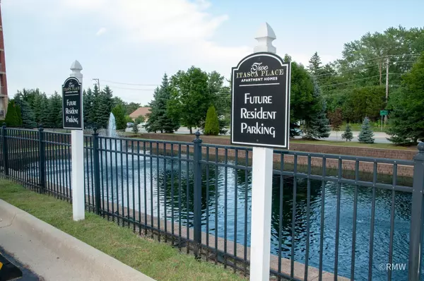 Itasca, IL 60143,2 Itasca Place #521