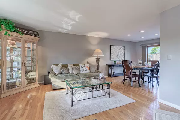 Elk Grove Village, IL 60007,210 Yarmouth Road