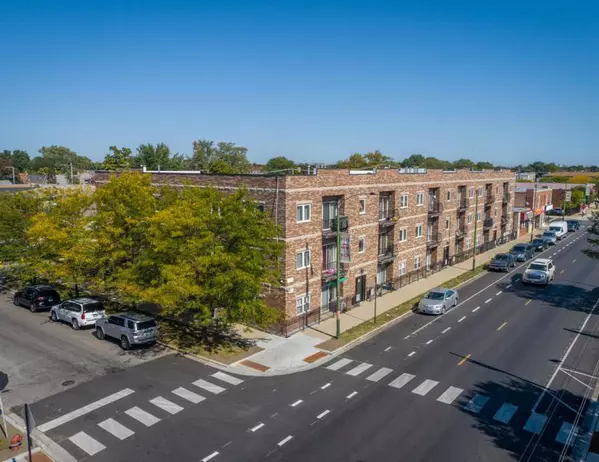 6112 W Diversey Avenue #F2, Chicago, IL 60639