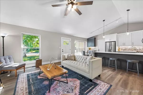 Naperville, IL 60565,327 Danbury Drive