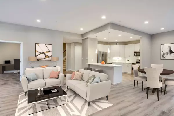 Chicago, IL 60614,1730 N CLARK Street #102