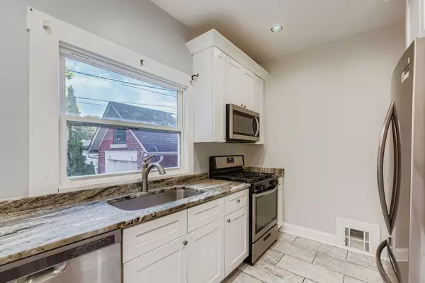 Chicago, IL 60626,7356 N Ashland Boulevard